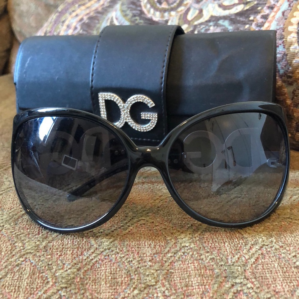 D&G authentic black sunnies